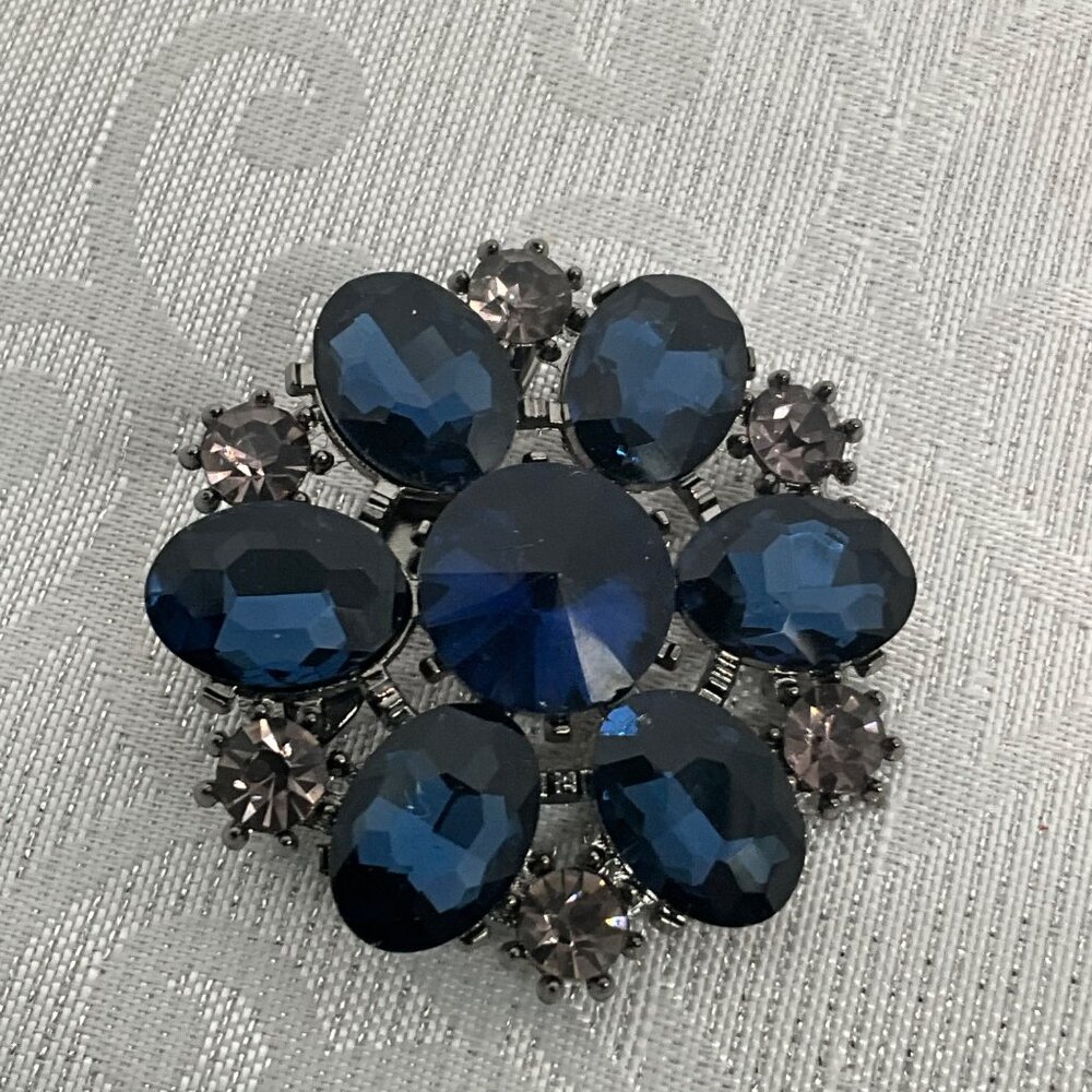 Vintage Silver-Tone Floral Brooch Faux Sapphire Blue‎ & Smoky Rhinestones